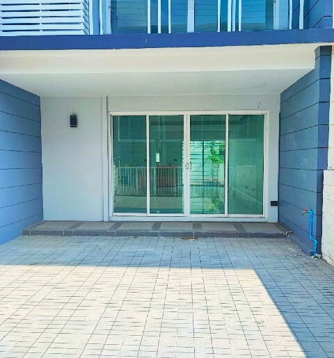 โรงเบียร์เยอรมัน เลียบด่วนเอกมัย MRT รามอินทรา40 1.4 กม. 3ชั้น