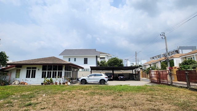 ขายออฟฟิศ 1 ชั้น พร้อมที่ดินแปลงสวย ใจกลางเมือง ซอยลาดพร้าว 124