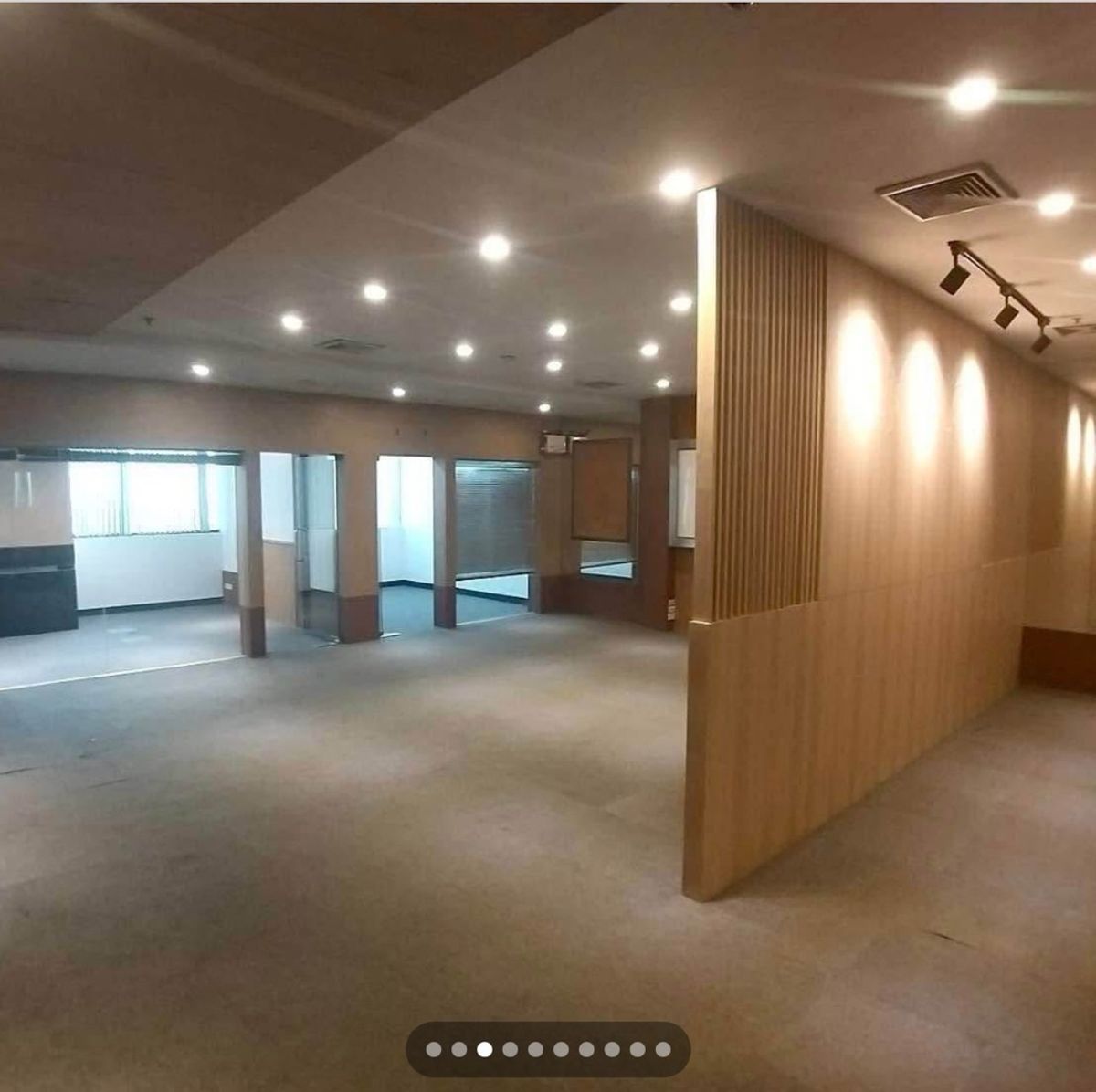 ให้เช่า สำนักงาน Central city tower ขนาด 250 ตารางเมตร