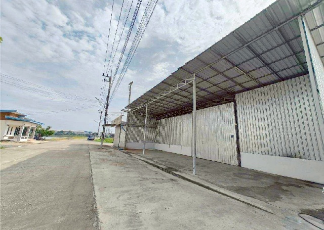 รร.ทานตะวันไตรภาษา 3.2 กม. ถ.เลียบคลอง โกดัง ออฟฟิศ 1 ชั้น 888 ต