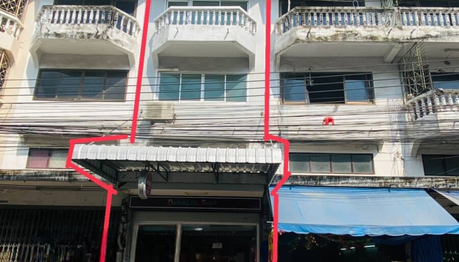 ขายอาคารพาณิชย์ 3.5 ชั้น พร้อมผู้เช่า | ทำเลดี ซอยสะแกงาม 35/2