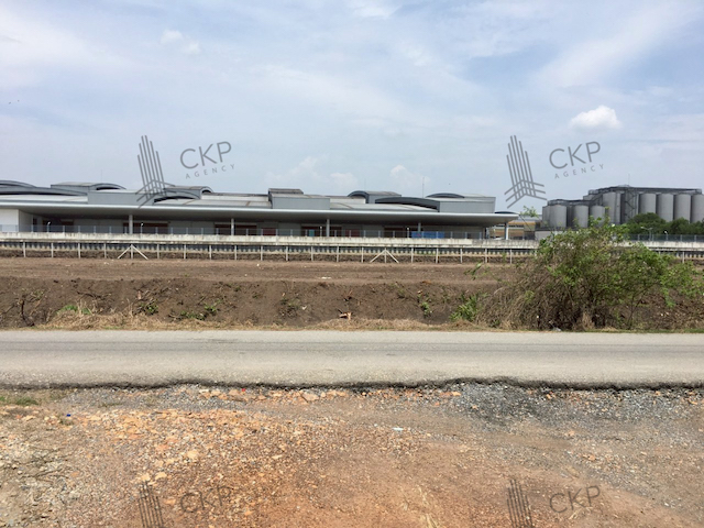 ที่ดินเปล่า ขนาด 3 ไร่ ตรงข้ามสิงห์เบเวอเรช ต.บัวปากท่า