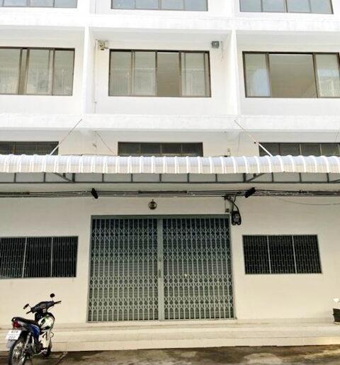 รัชดาภิเษก MRTท่าพระ200ม. อาคาร 3คูหา 4ชั้น 654ตรม ตลาดพลู 55ตรว.