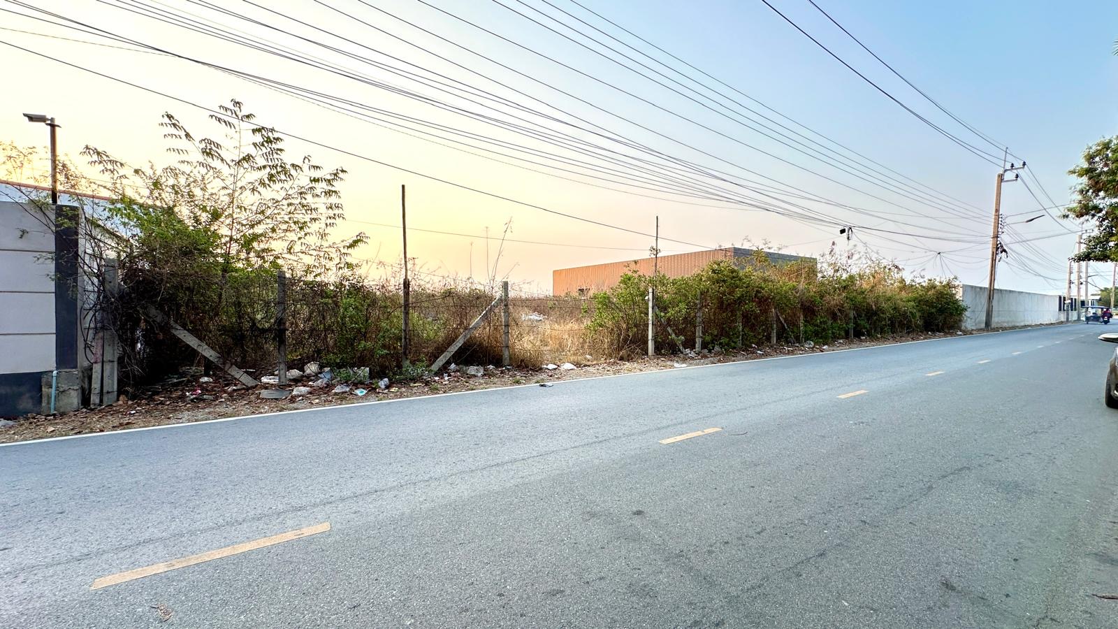 ขายที่ดินเปล่า ทำเลทอง ถนนแพรกษา ต.แพรกษา อ.เมือง จ. สมุทรปรา