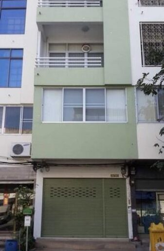 ให้เช่าอาคารพาณิชย์ 4 ชั้น 220 ตรม.รามคำแหง 140 ใกล้ทางขึ้นมอเตอร