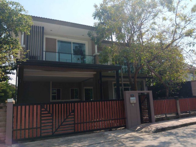 ขายบ้านเดี่ยว 2 ชั้น สไตล์ Modern ขนาดที่ดิน 67 ตร.ว.