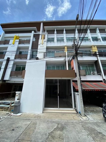 โครงการบิสทาวน์ ลาดพร้าว พร้อมเฟอร์นิเจอร์ ใกล้สถานีรถไฟฟ้า