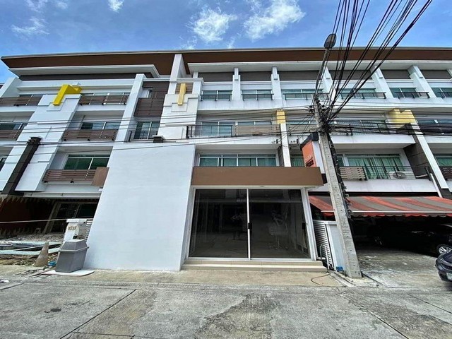 โฮมออฟฟิศ 4 ชั้น 260 ตรม.บิสทาวน์ ลาดพร้าว พร้อมใช้งาน เดินถึงรถ