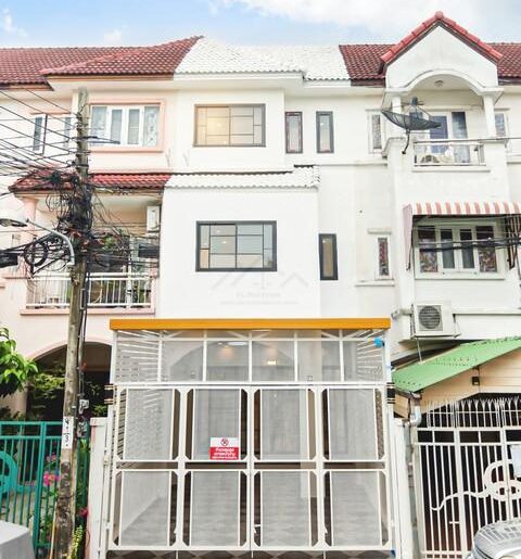 ขายทาวน์โฮม 3 ชั้น 23 ตรว. หมู่บ้าน Private Villa ซอยนวมินทร์ 135