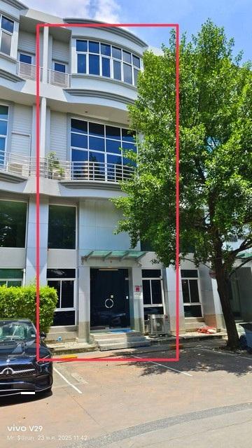 ให้เช่าโฮมออฟฟิศ 4 ชั้น 295 ตรม. ทาวน์อินทาวน์ ลาดพร้าว 94