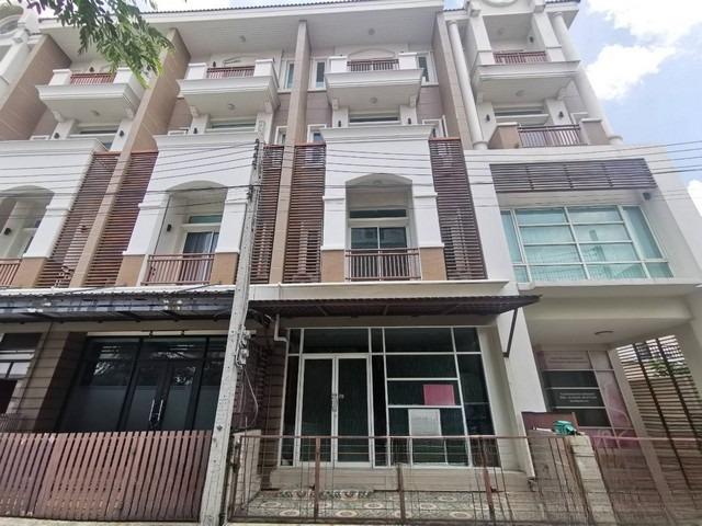 ราคาดีสุดในโครงการ! ม.พรีเมียม เพลส นวมินทร์-ลาดพร้าว 101 เดินทาง