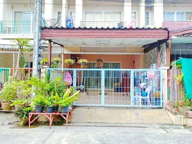 ตลาดอุ่นเรือน 1กม. ย่านหนองแขม เช่าทาวน์โฮม 2 ชั้น 21 ตร.วา