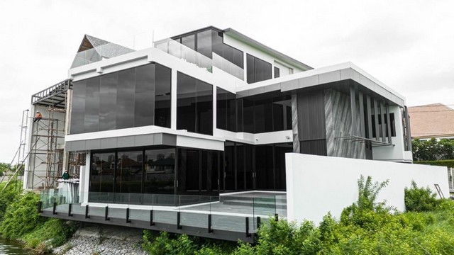 ขายบ้านเดี่ยว บ้านหรูริมทะเลสาบ3ชั้น The Laken เมืองทองธานี