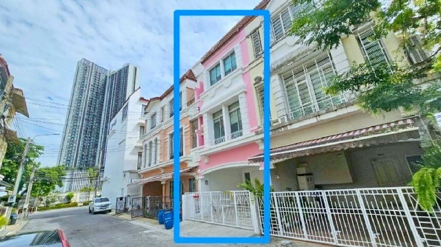 รถไฟฟ้าสายสีเหลือง MRTศรีลาซาล 150ม. ศรีด่าน 22-26 ทาวน์โฮม 3 ชั้