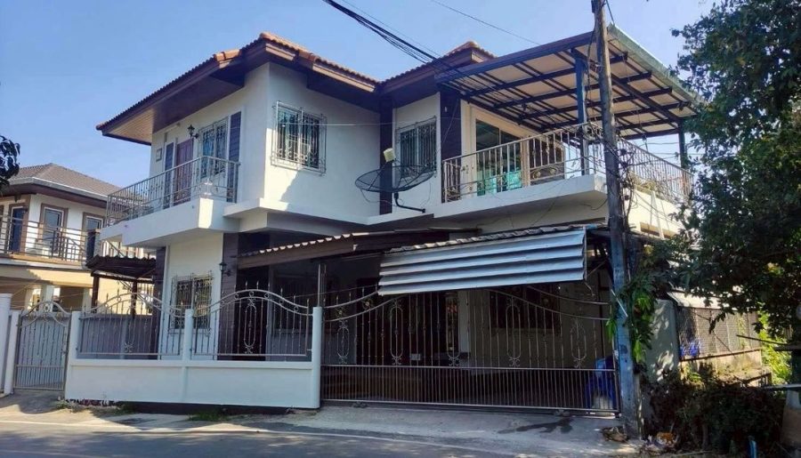 ขายเพียง 3.3 ล้าน 42 ตรว. บ้านเดี่ยว 2 ชั้น ในชุมชน สันทราย น้ำไม