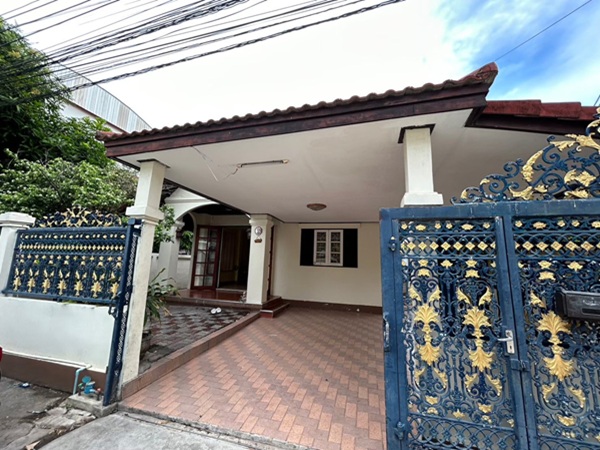 ให้เช่าบ้านเดี่ยว 1ชั้น45วา2ห้องนอน1ห้องน้ำเฟอร์บางส่วน สุขุมวิท