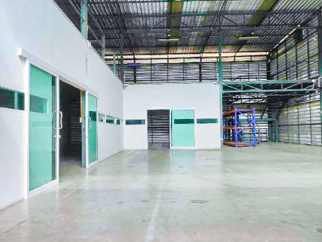 โกดัง พร้อมบ้านเดี่ยว 800 ตร.ม.MRT บางรักน้อย-ท่าอิฐ 1.4 กม.