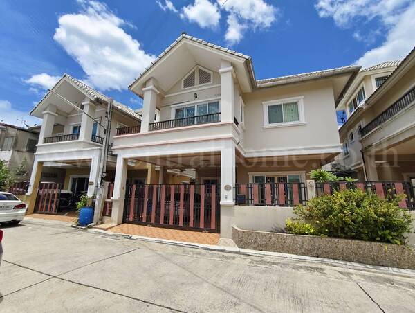 บ้านเดี่ยว หมู่บ้านอิ่มอัมพร 2 ซอยราชพฤกษ์ 9 พร้อมเฟอร์นิเจอร์