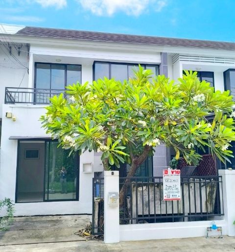 เดอะวิลล่า รามคำแหง-สุวรรณภูมิ The Villa ทาวน์เฮ้าส์ ถนนรามคำแหง