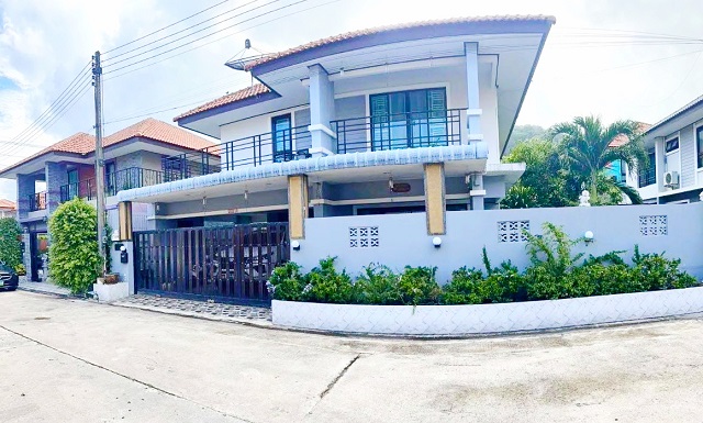 โรบินสัน ภูเก็ต 3.7 กม.บ้าน 2 ชั้น พร้อมเฟอร์ ถ.ภูเก็ต เกาะสิเหร่