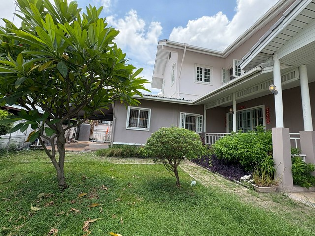ขายบ้านเดี่ยว 2.5ชั้น 149 ตรว มบ.เมืองทอง4 หลังหัวมุม ซอยปุณณวิถี