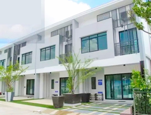 รร.นานาชาติแพน-เอเชีย 2.7 กม.ตลาดเจโม ทาวน์เฮ้าส์หลังมุม 3 นอน