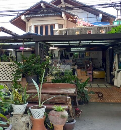 ขายที่ดินพร้อมบ้าน 2 ชั้น ย่านอารีย์ พระราม 6 พญาไท ใกล้กระทรวงกา