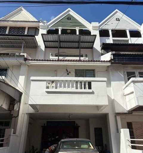 ให้เช่าโฮมออฟฟิศ 4 ชั้น 2 ตึก 35 ตรว. อยู่ในพื้นที่เดียวกัน