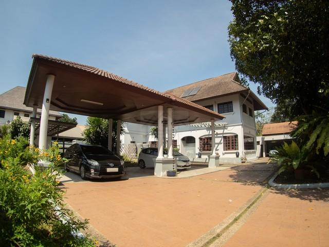 P759 ขายบ้าน หมู่บ้าน นวธานี เสรีไทย ถนนเสรีไทย 59 Navatanee