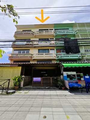อาคารพาณิชย์ 21 ตร.ว. รีโนเวทภายในแล้วทั้งตึก ติดถนน พุทธมณฑลสาย