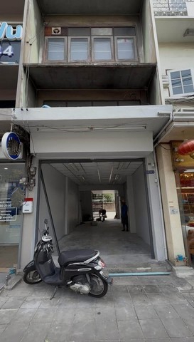 ให้เช่าอาคารพาณิชย์ 4 ชั้นมีดาดฟ้า ย่าน ถนน เจริญนคร, คลองสาน พรา