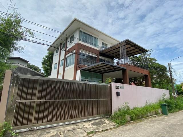 ให้เช่าบ้านเดี่ยว 3 ชั้น ย่านลาดปลาเค้า ซ.ประเสริฐมนูกิจ ใกล้ ม.เ