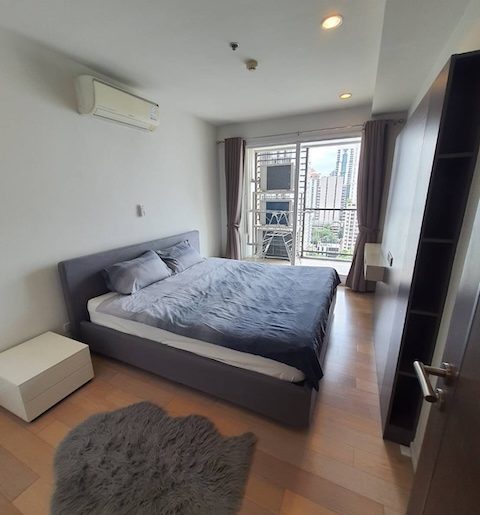 15 Sukhumvit clean nice