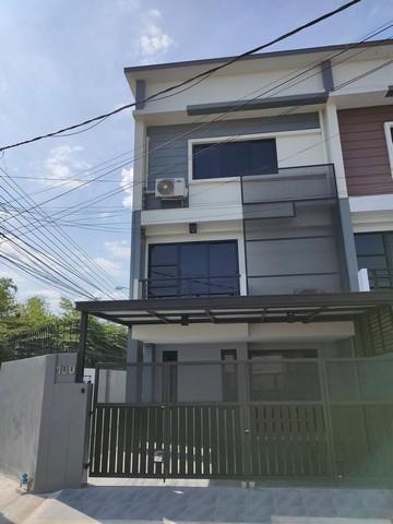 ให้เช่าทาวน์โฮม 3 ชั้น ซ.ลาดปลาเค้า 72