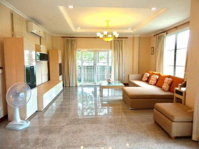 ให้เช่าบ้านเดี่ยว ซอยลาซาล ใกล้ โรงเรียนเซนโยเซฟบางนา