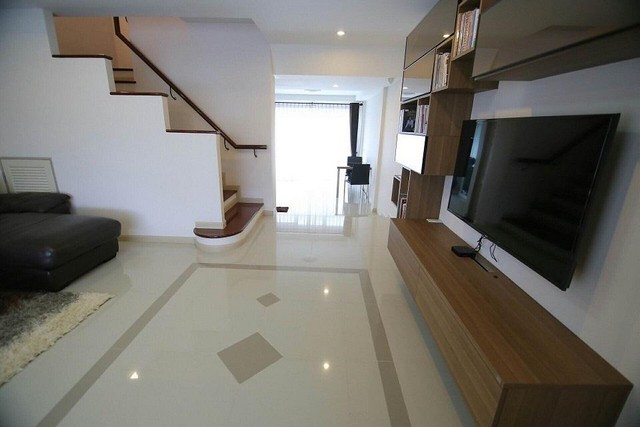 ให้เช่าทาวน์โฮม 3 ชั้น 192 ตรม. ศุภาลัย พาร์ควิลล์ รามอินทรา 23