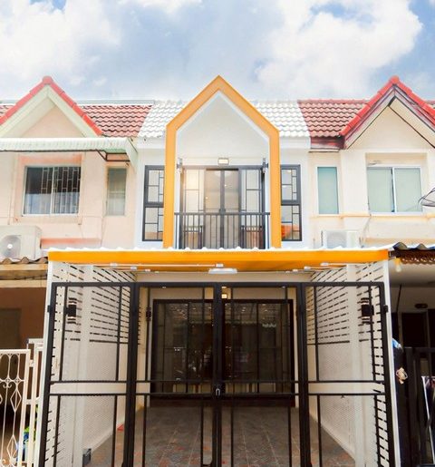 ขายทาวน์เฮ้าส์2ชั้น รีโนเวทใหม่ ม.สวนทิพย์ คลองลำเจียก12 ใกล้เลีย