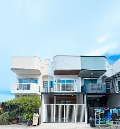 ขายทาวน์โฮม 2 ชั้น 17 ตรว. 84 แมนชั่น ลาดพร้าว84 ใกล้เลียบด่วน