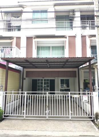 ให้เช่าทาวน์โฮม 3 ชั้น 4 นอน กลอรี่เฮาส์ โพธิ์แก้ว 3 ลาดพร้าว 101