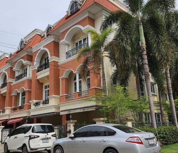 ให้เช่าทาวน์โฮม 3.5 ชั้น 40 ตรว. Casa City ลาดพร้าว ซ.โยธินพัฒนา3