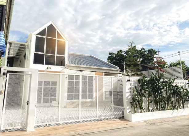 บ้านเดี่ยว 2 ชั้นขนาดใหญ่ 75 ตรว. 6 นอน ลาดพร้าว 91 พร้อมสระว่าย