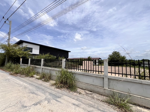 ถ.ปทุมธานี-บางเลน ลาดหลุมแก้ว ปทุมธานี โกดังขนาดใหญ่ กว้างขวาง 9