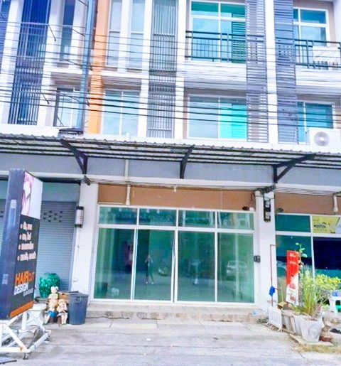 ตลาดเอซี คลองสี่ 2.2 กม. ลาดสวาย อำเภอลำลูกกา BTSคูคต 3.1กม