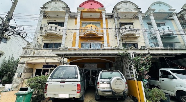 อาคารพาณิชย์ 3 ชั้น วิโรจน์วิลล์ บางบัวทอง นนทบุรี ราคาถูกที่สุด