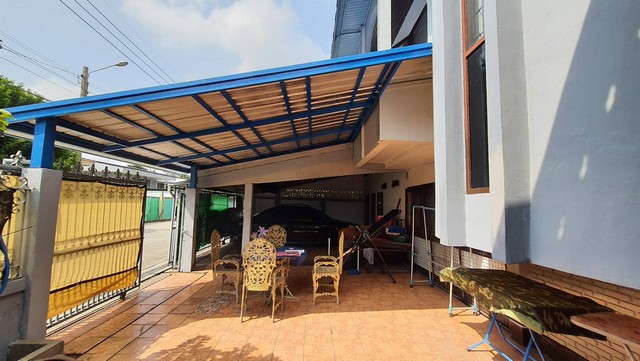 หมู่บ้านสกุลไพศาล : 69.8 ตร.ว. 350 ตร.ม., 5 ห้องนอน 5 ห้องน้ำ