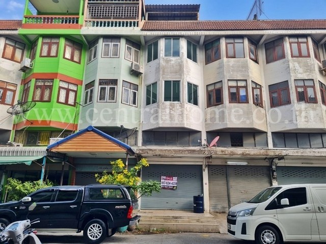 P1 อาคารพาณิชย์ 3 ชั้นครึ่ง หมู่บ้านรัตนโกสินทร์ – รังสิต 200 ปี
