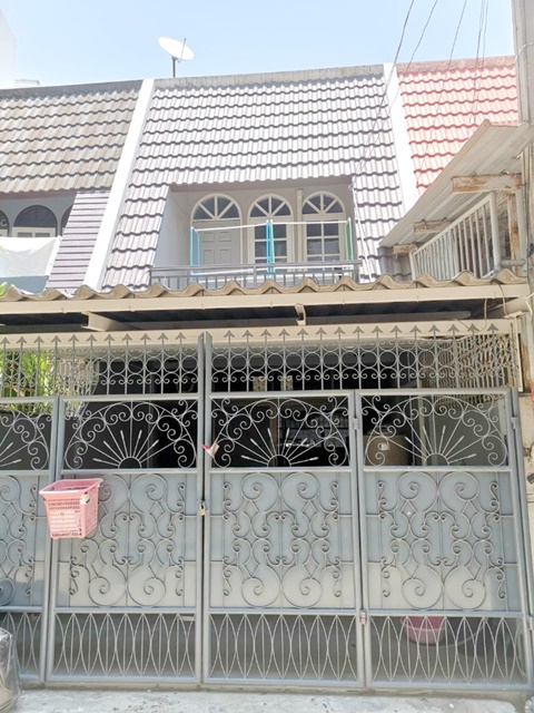18ตรว. 2นอน Central ปิ่นเกล้า ตลิ่งชันให้เช่าทาวน์เฮ้าส์ 2 ชั้น