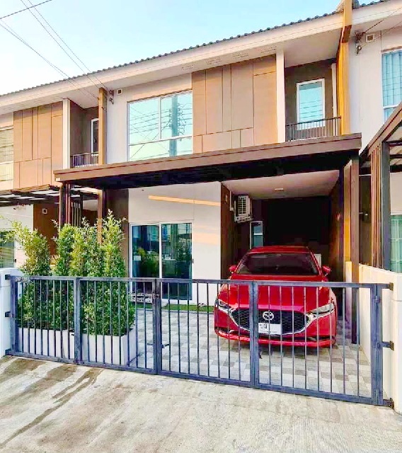 บ้านหรู 2 ชั้น MRT ตลาดมีนบุรี 1.3กม.​รพ.นวมินทร์ 1.5 กม รามอินทร