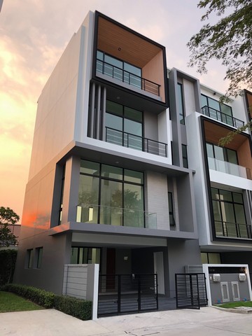 ให้เช่า Townhome 3ชั้นครึ่ง หลังมุม โครงการ Nirvana Define พระราม