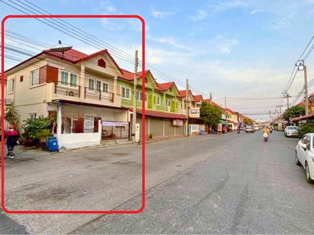 หลังมุม 22ตร.ม.พร้อมเฟอร์ ตลาดนิคมบางปู 3.6กม. เช่าทาวน์เฮ้าส์ 2ช